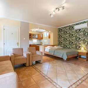 Apartament Aranyapartman, Hajdúszoboszló